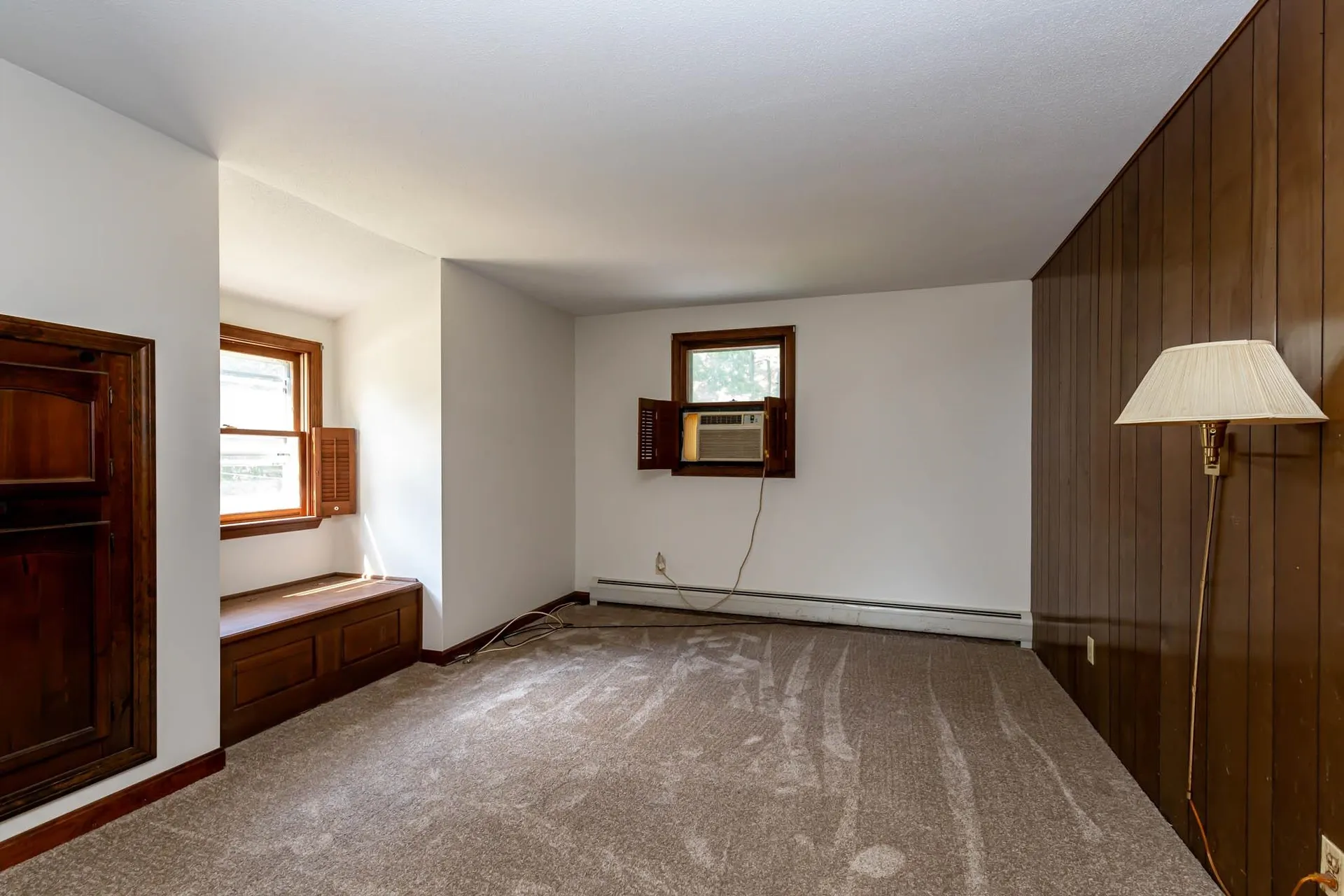 12 Pleasant Drive Londonderry NH 03053