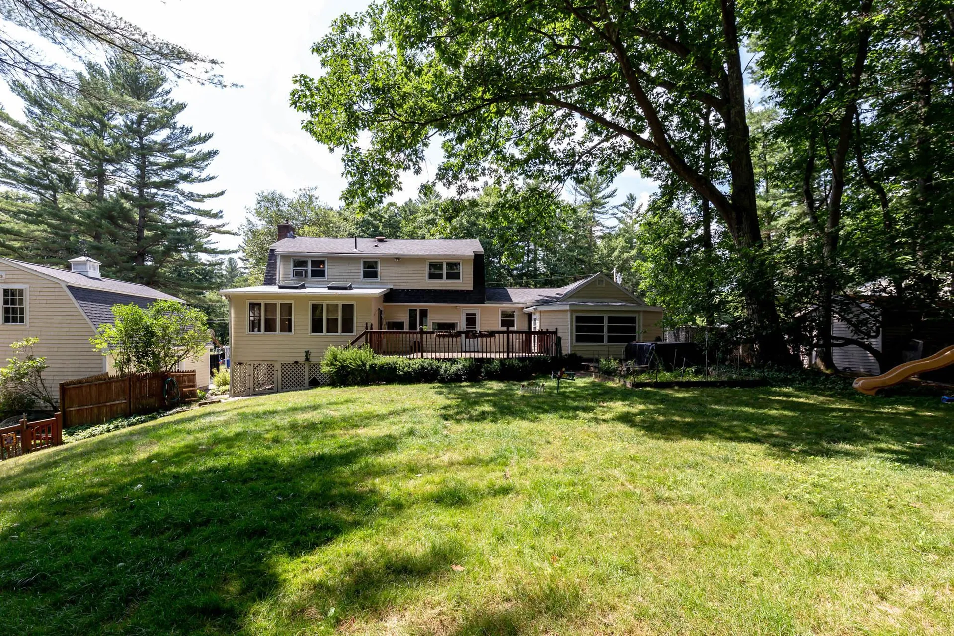 12 Pleasant Drive Londonderry NH 03053