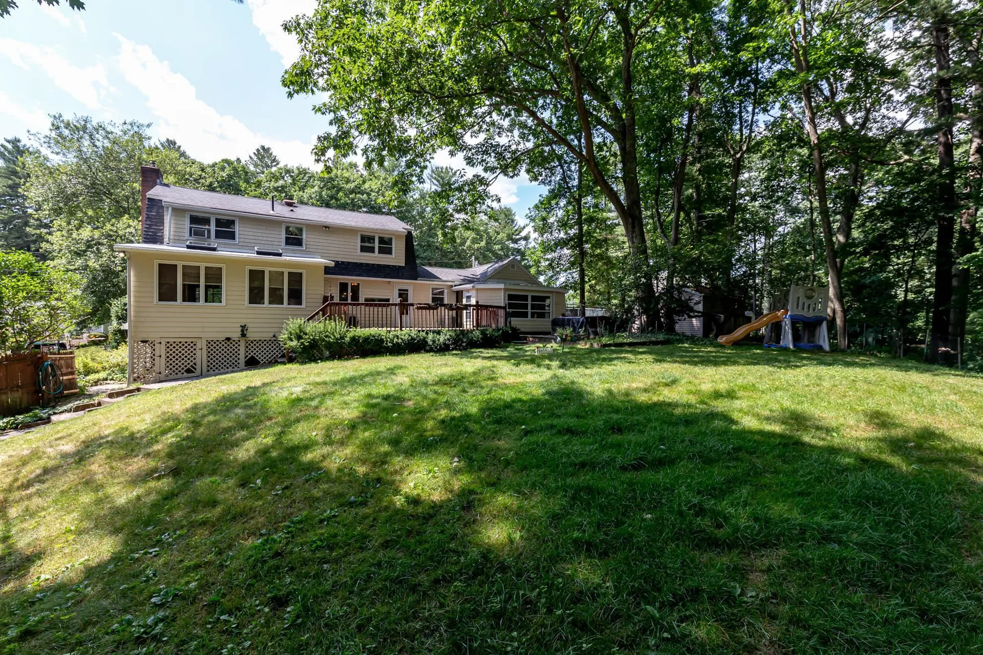12 Pleasant Drive Londonderry NH 03053