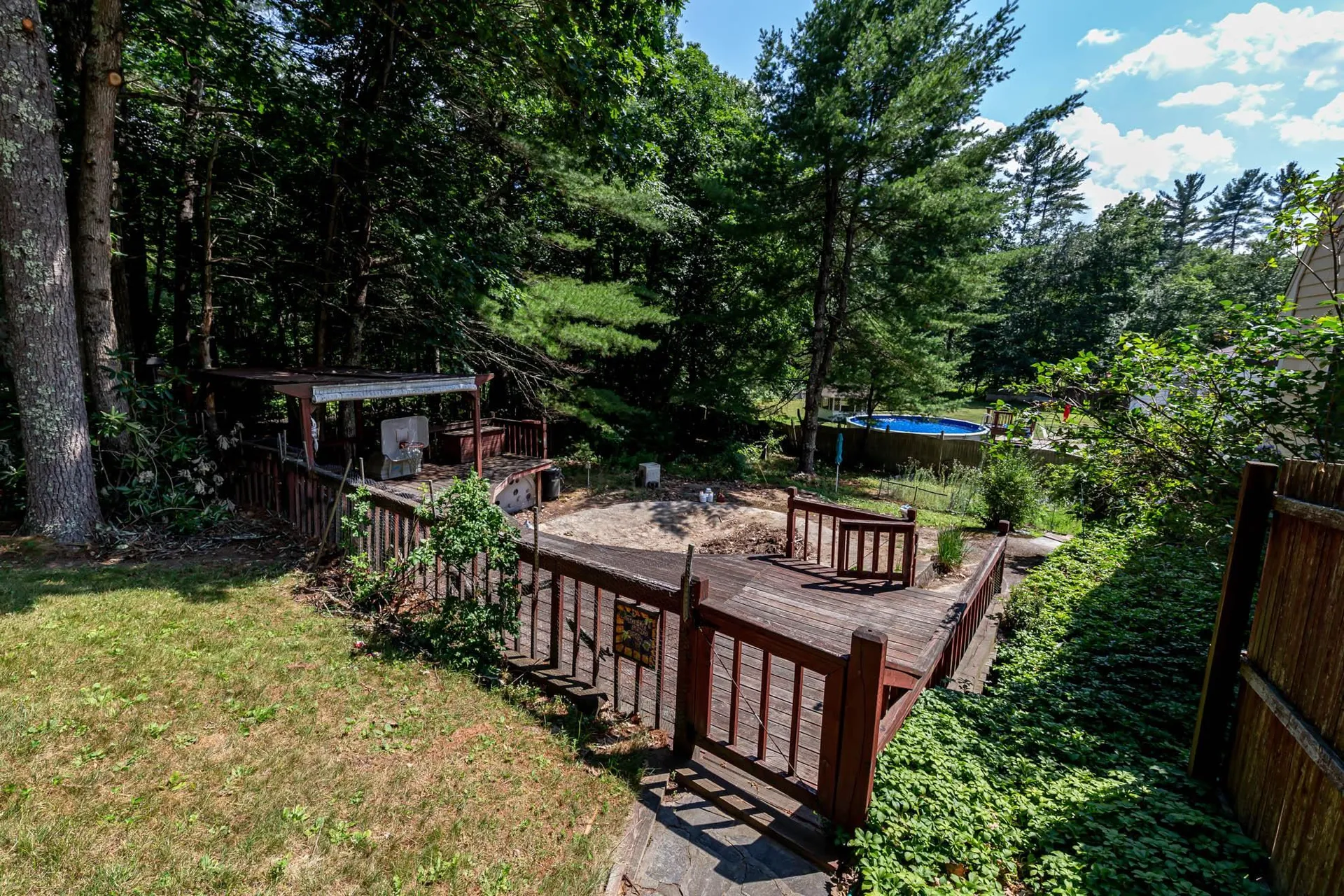12 Pleasant Drive Londonderry NH 03053
