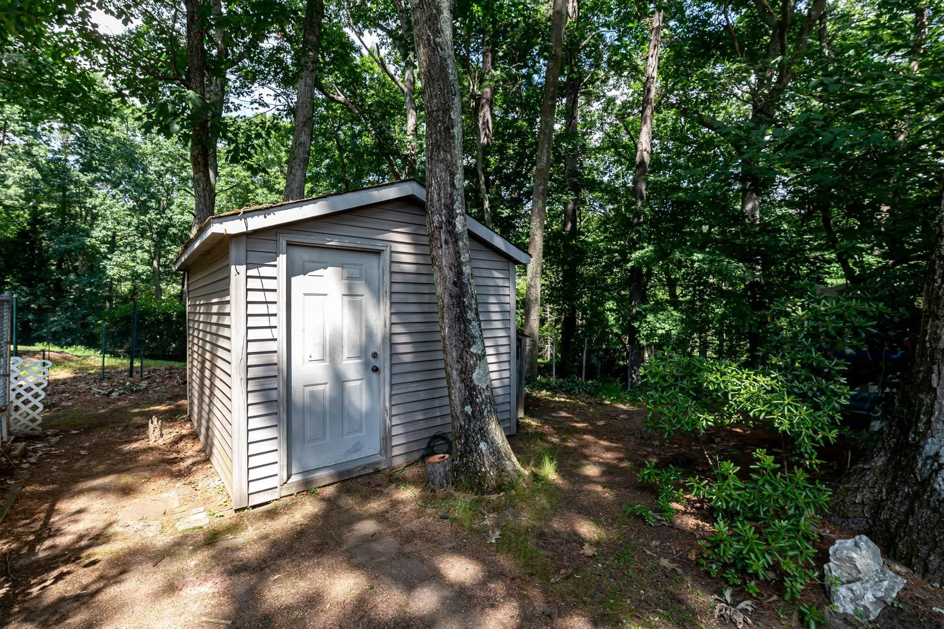 12 Pleasant Drive Londonderry NH 03053