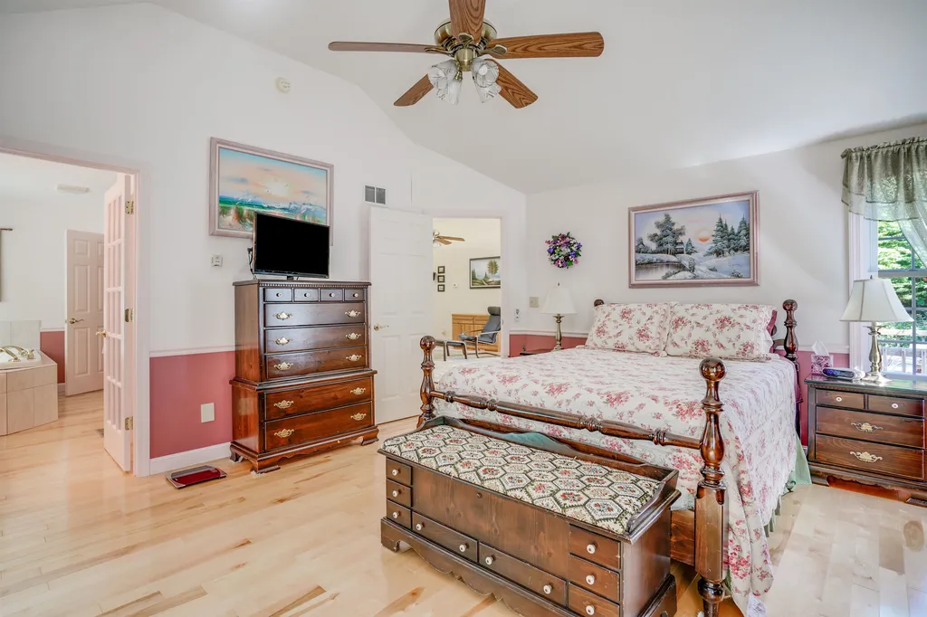 932 River Road Weare NH 03281
