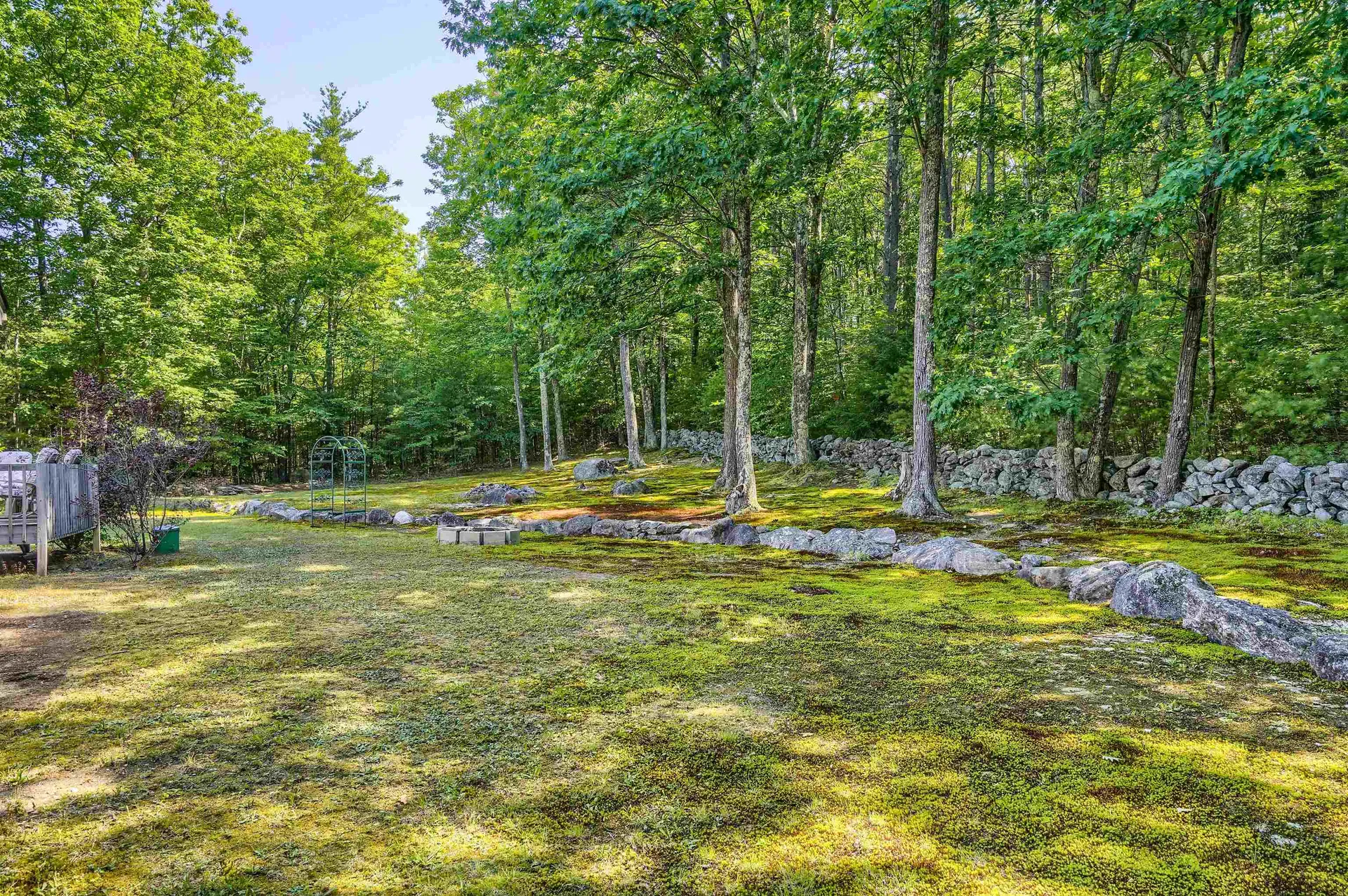 932 River Road Weare NH 03281