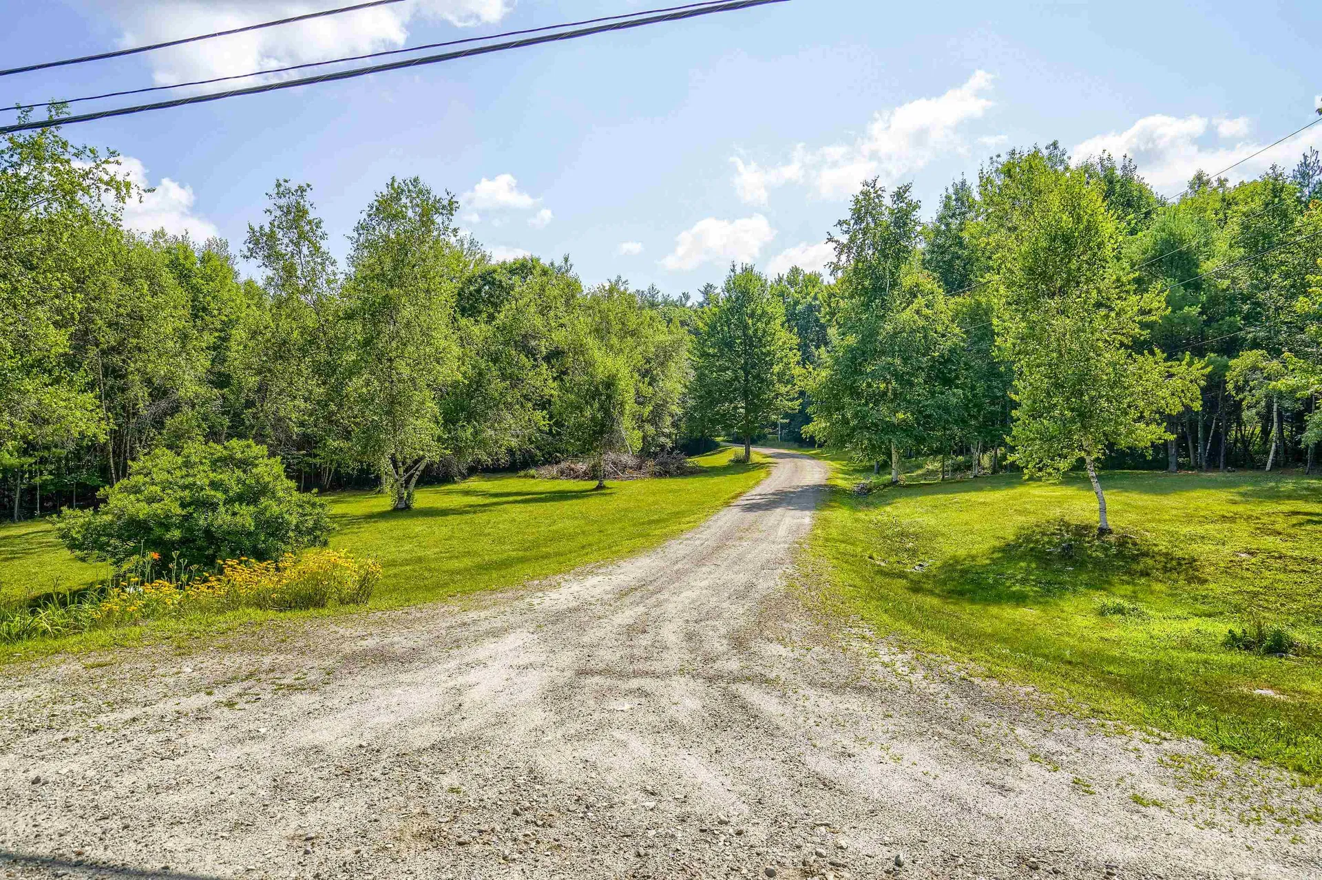 932 River Road Weare NH 03281