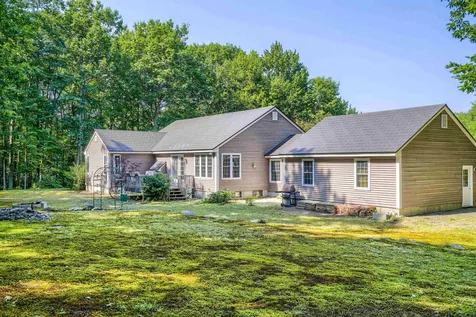 932 River Road Weare NH 03281