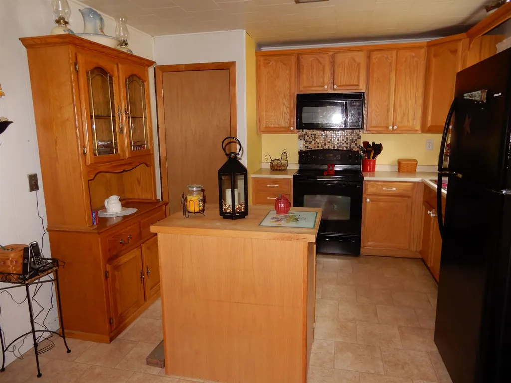 1367 Us Route 4 Canaan NH 03741