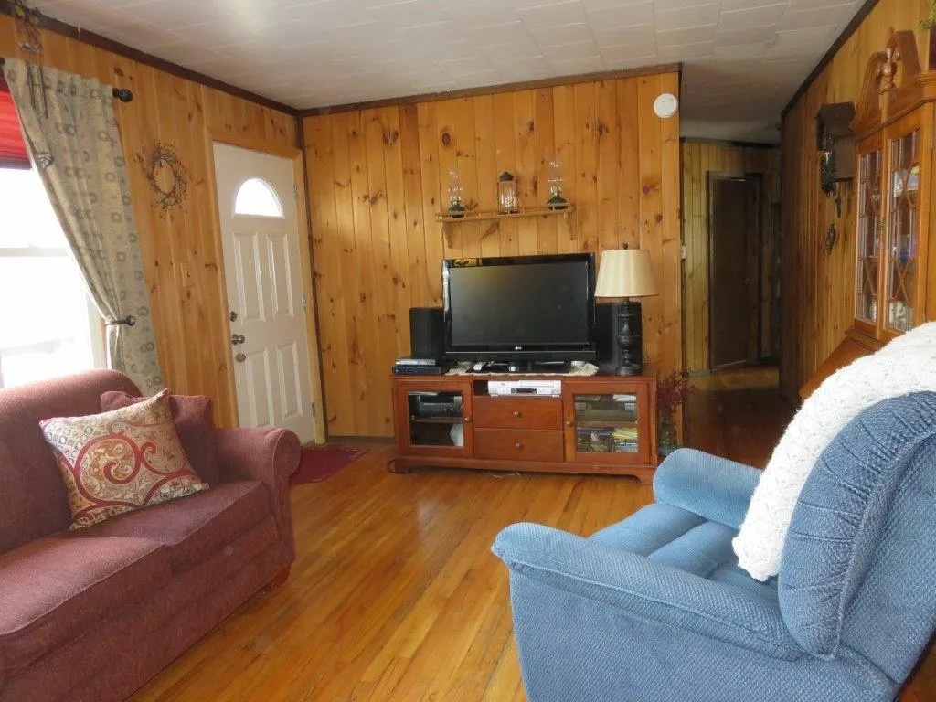 1367 Us Route 4 Canaan NH 03741