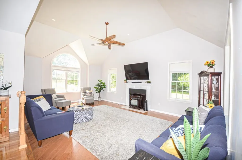 14 Abbey Road Merrimack NH 03054