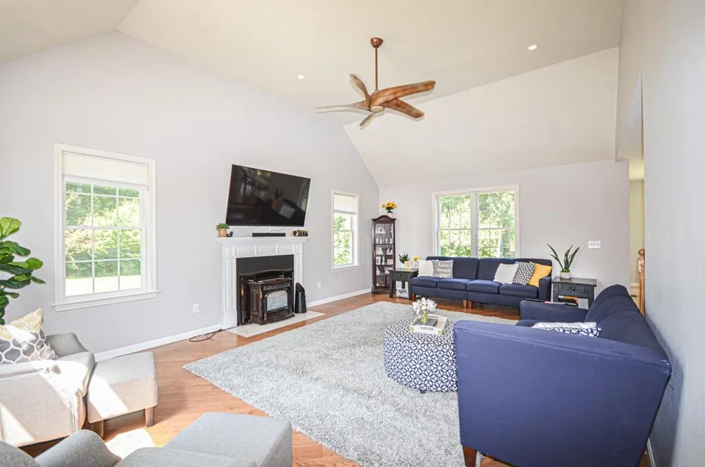 14 Abbey Road Merrimack NH 03054
