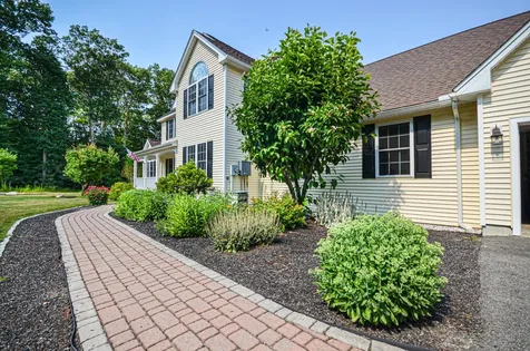 14 Abbey Road Merrimack NH 03054