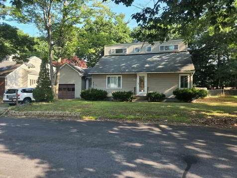 106 Kenberma Street Manchester NH 03103