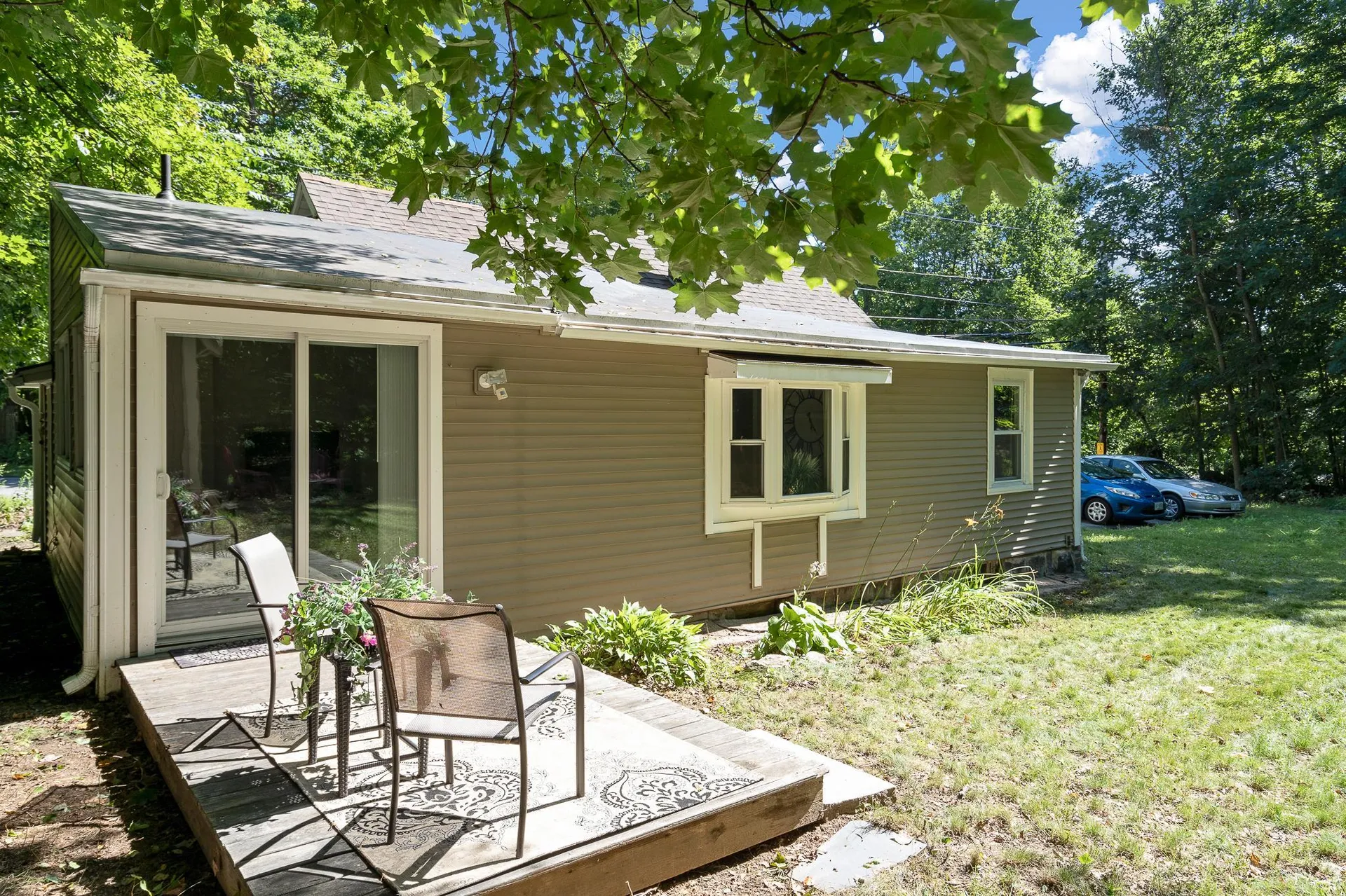 27 Merrimack Street Milford NH 03055