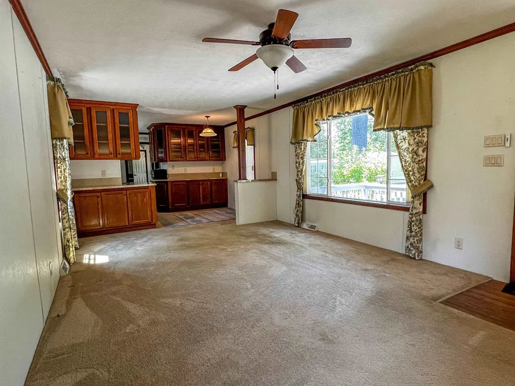 16 Colonial Village Somersworth NH 03878