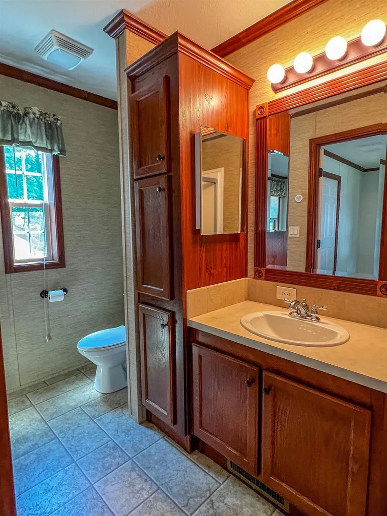 16 Colonial Village Somersworth NH 03878