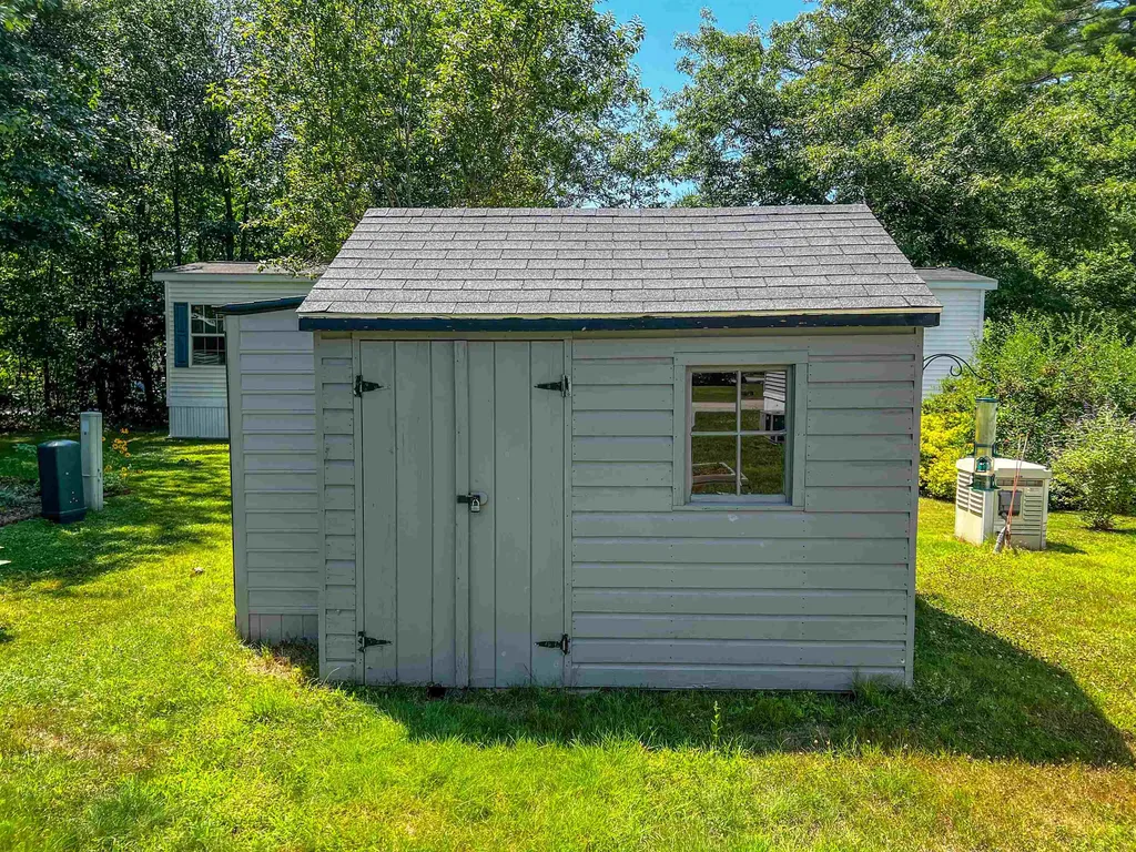 16 Colonial Village Somersworth NH 03878