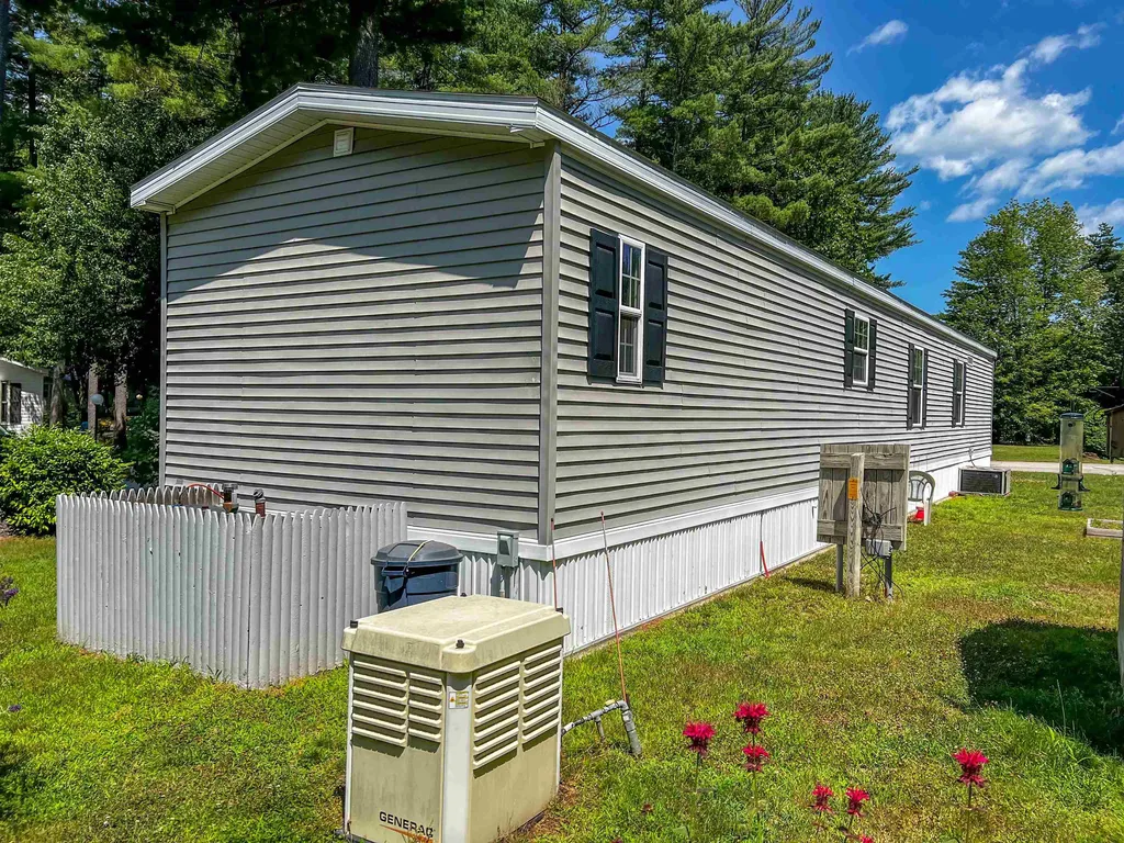 16 Colonial Village Somersworth NH 03878