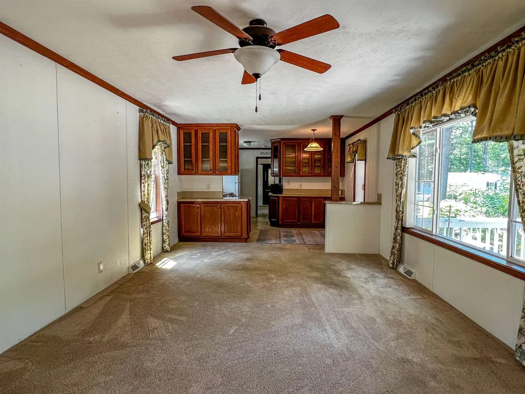 16 Colonial Village Somersworth NH 03878