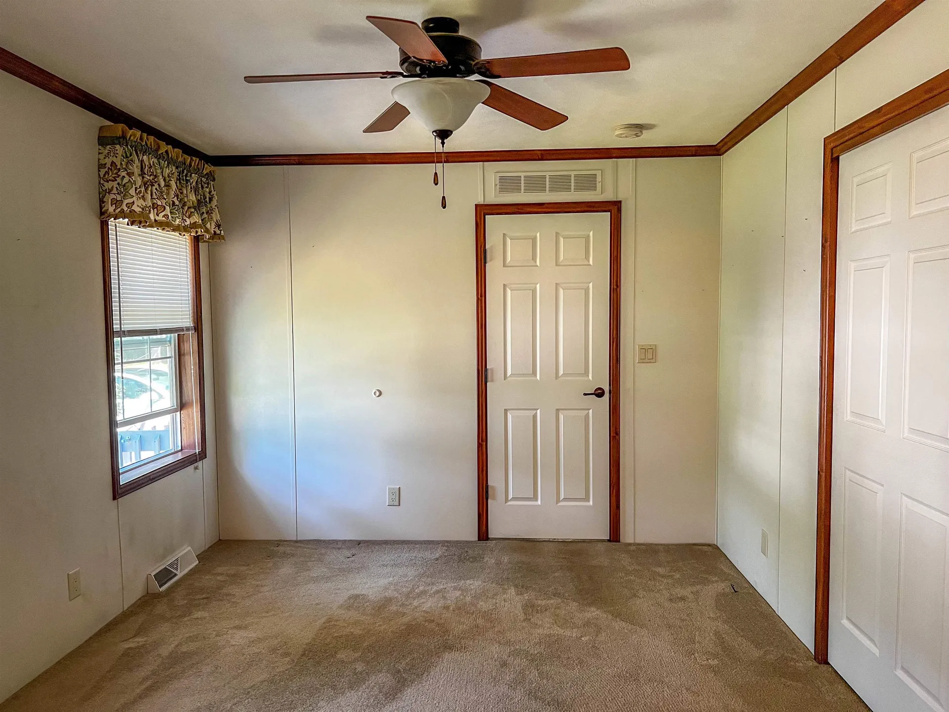 16 Colonial Village Somersworth NH 03878