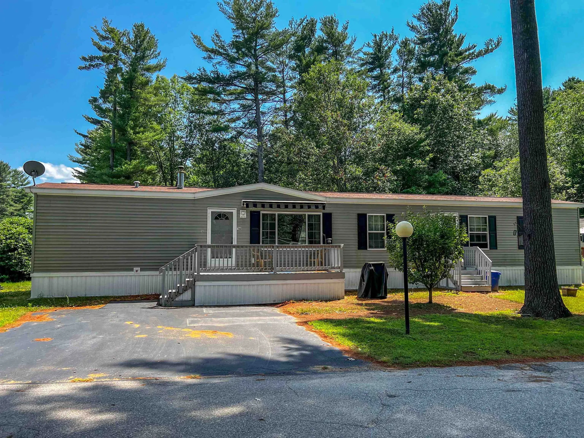 16 Colonial Village Somersworth NH 03878