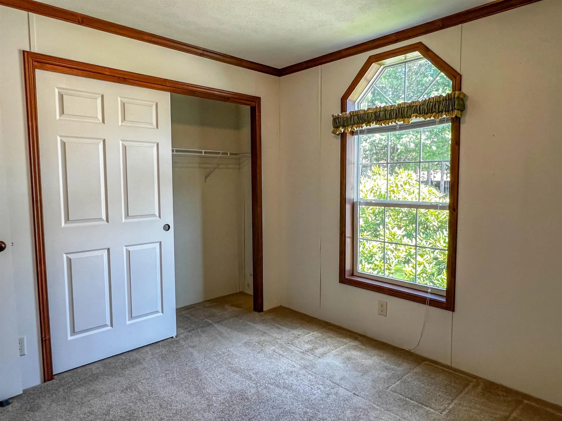 16 Colonial Village Somersworth NH 03878