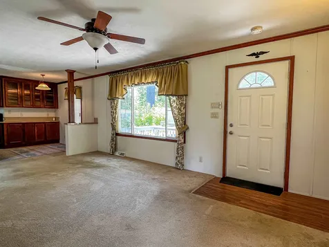 16 Colonial Village Somersworth NH 03878