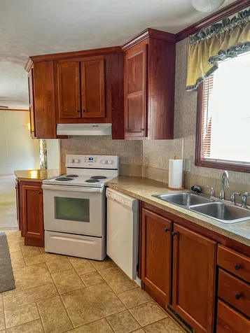 16 Colonial Village Somersworth NH 03878