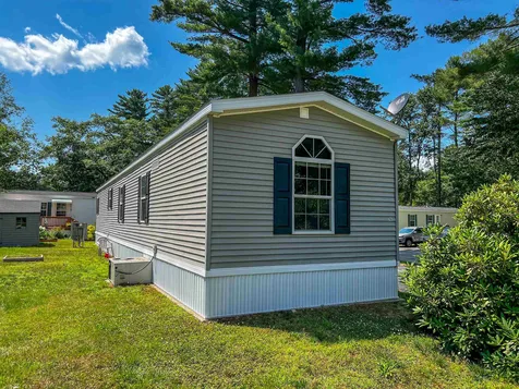 16 Colonial Village Somersworth NH 03878