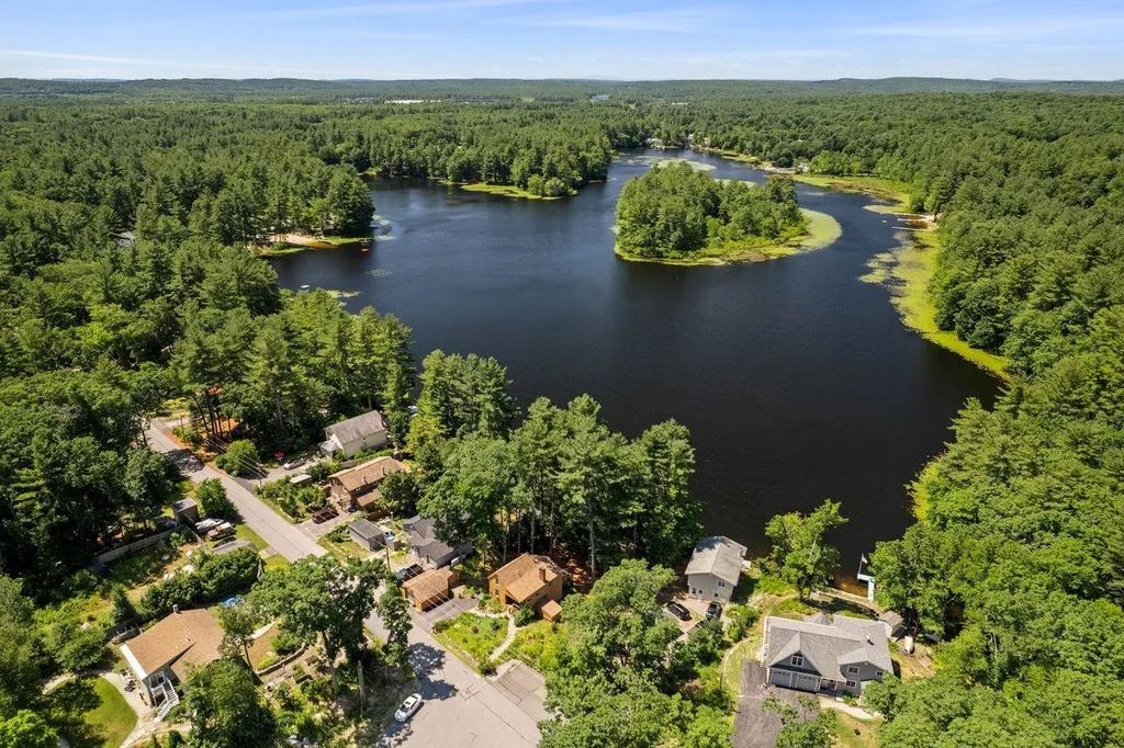 38 Ingham Road Merrimack NH 03054