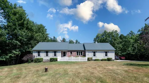 44 Searles Road Windham NH 03087