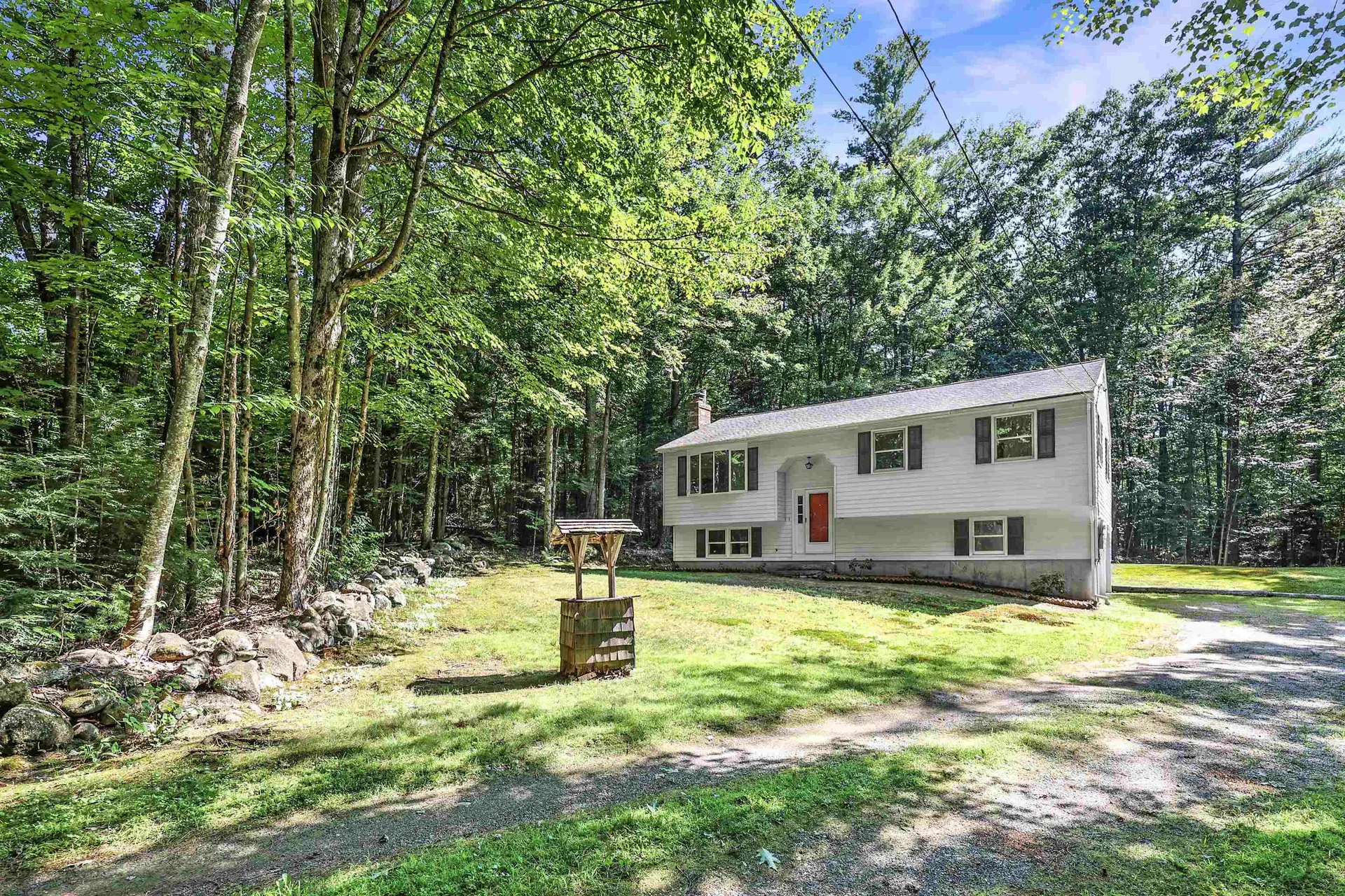 42 Checkerberry Lane Goffstown NH 03045