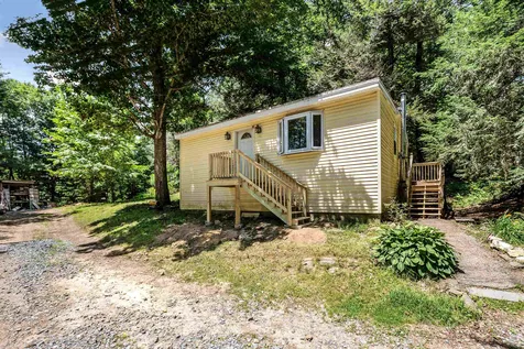 17 Ferndale Road Raymond NH 03077