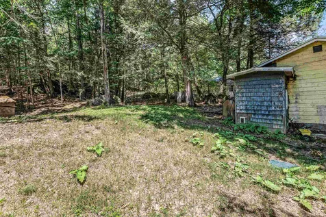 17 Ferndale Road Raymond NH 03077