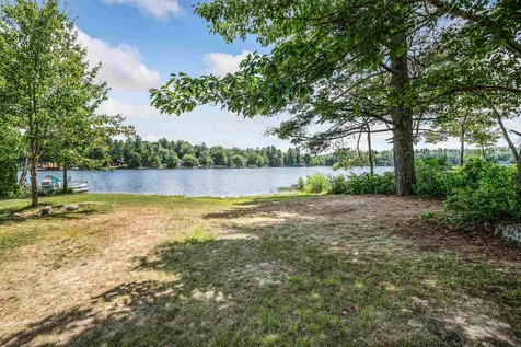 17 Ferndale Road Raymond NH 03077