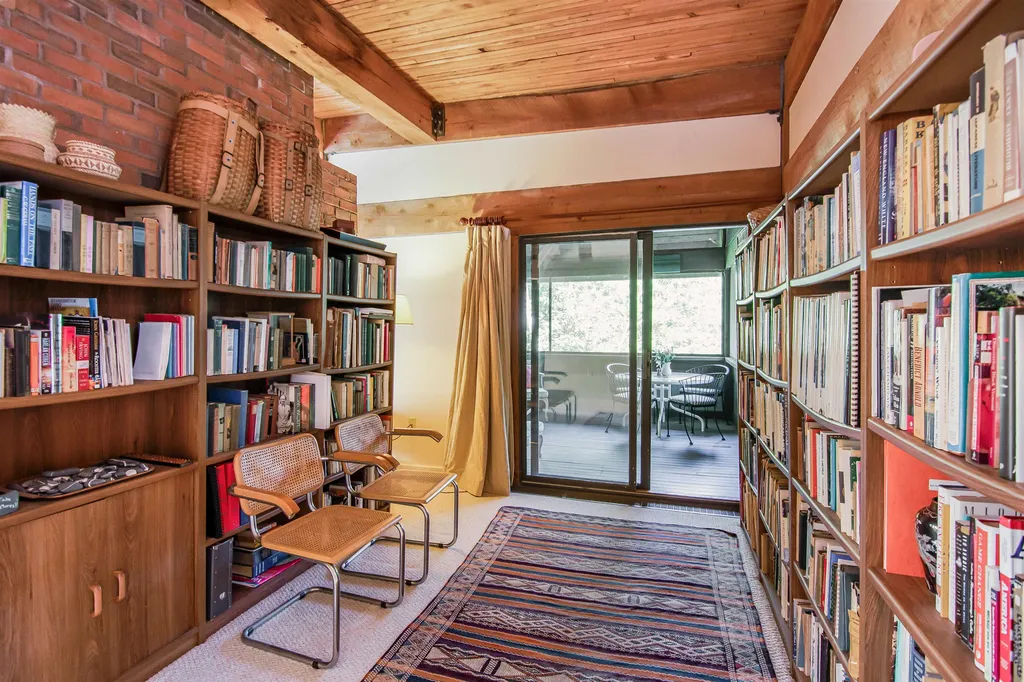 122 Redrock Drive Burlington VT 05401