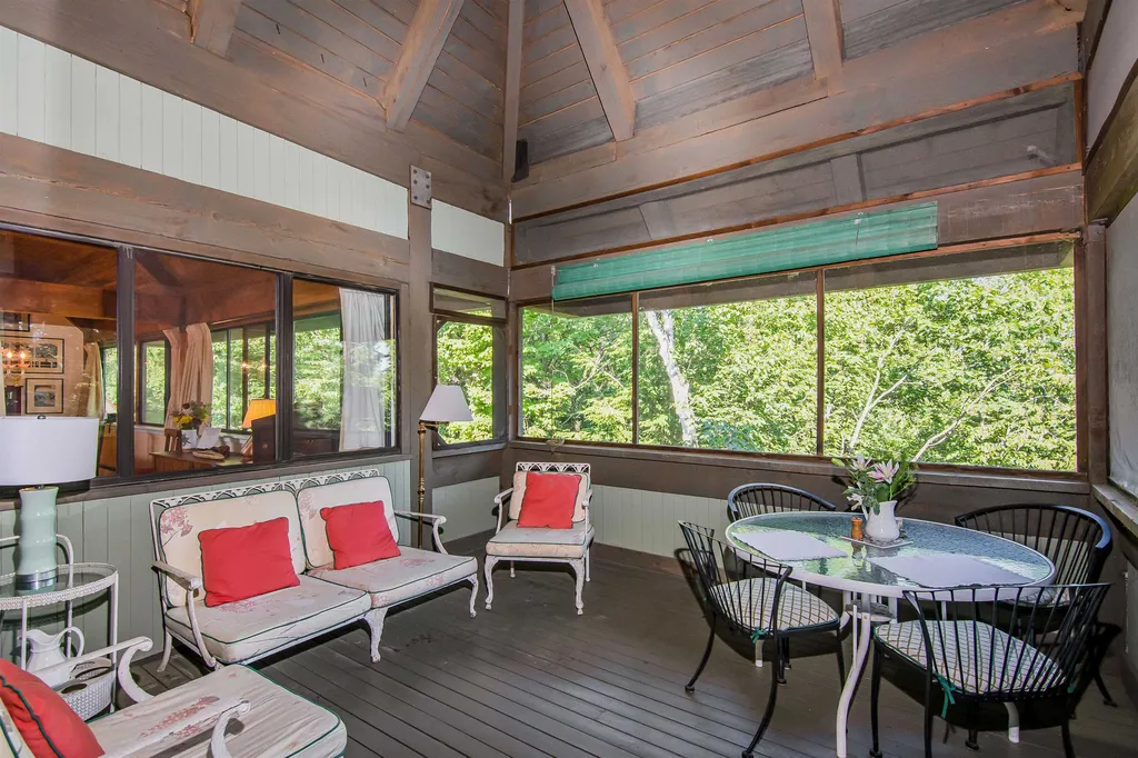 122 Redrock Drive Burlington VT 05401