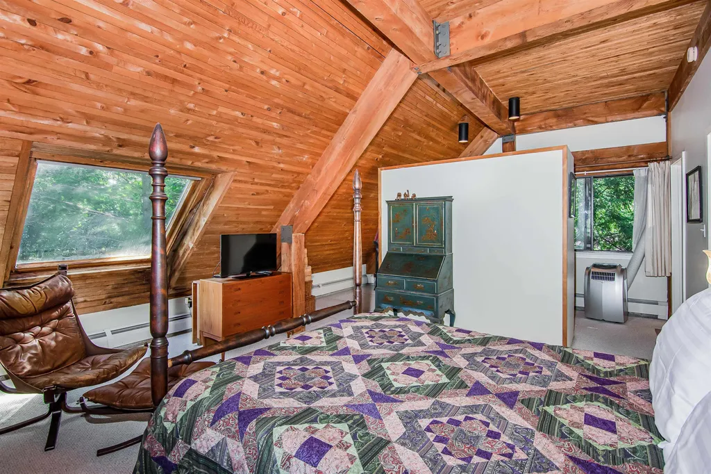 122 Redrock Drive Burlington VT 05401