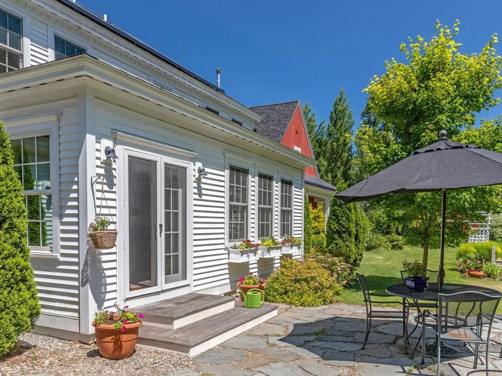 180 Desarno Drive Williston VT 05495