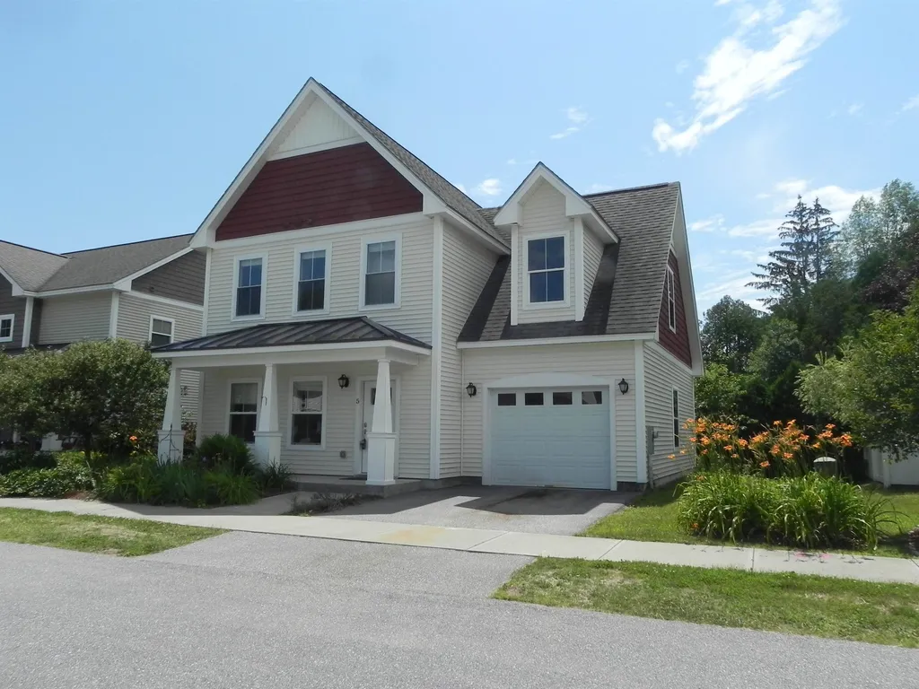 5 Roscoe Court Essex Junction VT 05452