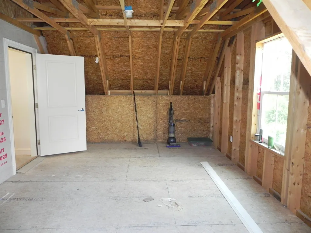 5 Roscoe Court Essex Junction VT 05452