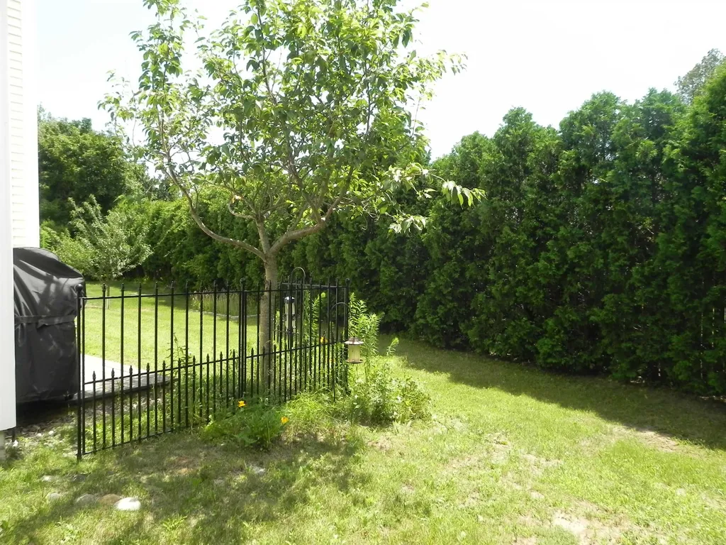 5 Roscoe Court Essex Junction VT 05452
