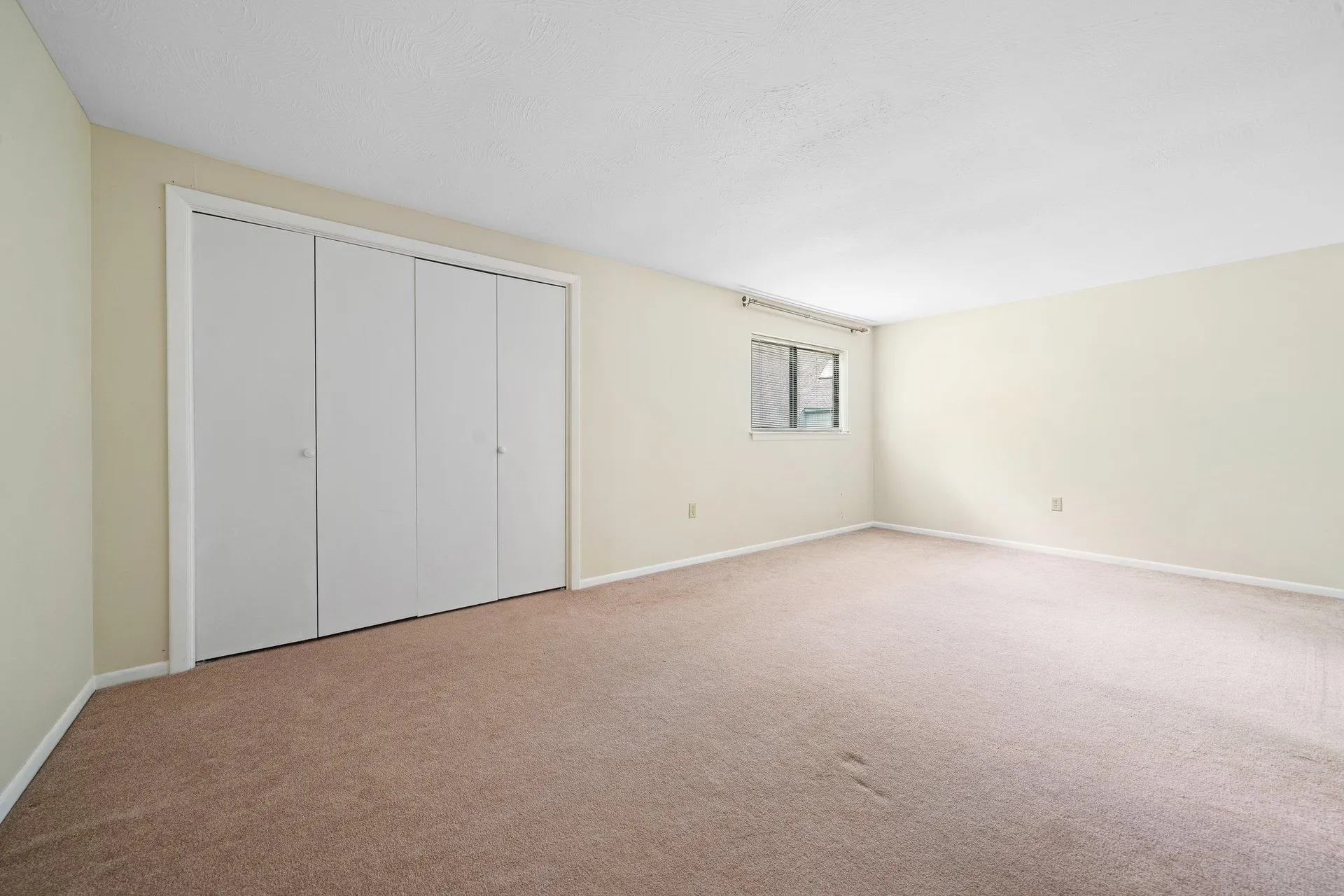 17 Pimlico Court Bedford NH 03110