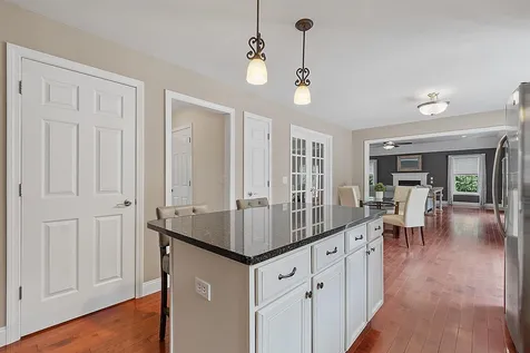 51 Glastombury Drive Sandown NH 03873