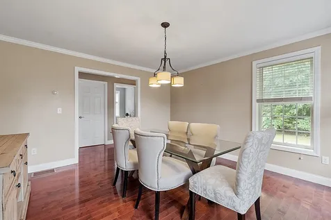 51 Glastombury Drive Sandown NH 03873