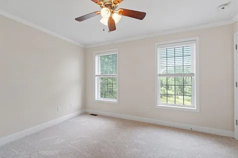 51 Glastombury Drive Sandown NH 03873