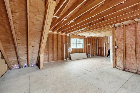 51 Glastombury Drive Sandown NH 03873
