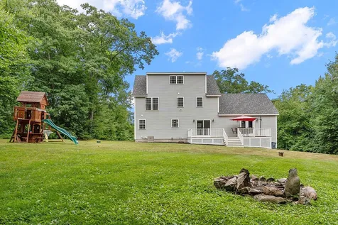 51 Glastombury Drive Sandown NH 03873