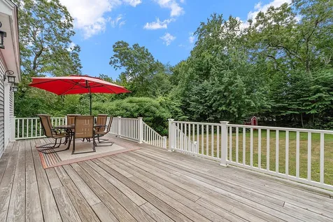 51 Glastombury Drive Sandown NH 03873
