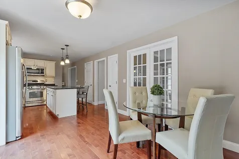 51 Glastombury Drive Sandown NH 03873