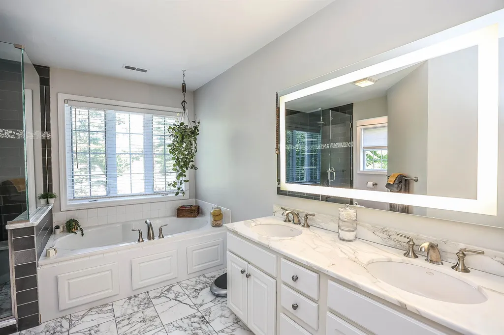 12 Thistle Lane Hooksett NH 03106