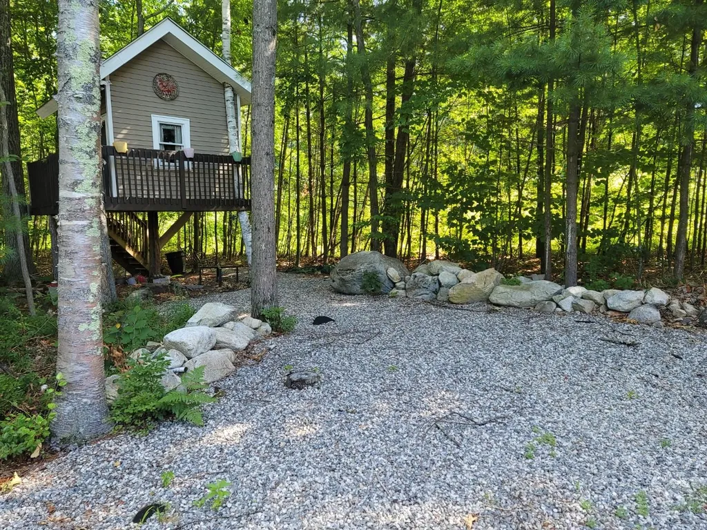 12 Thistle Lane Hooksett NH 03106